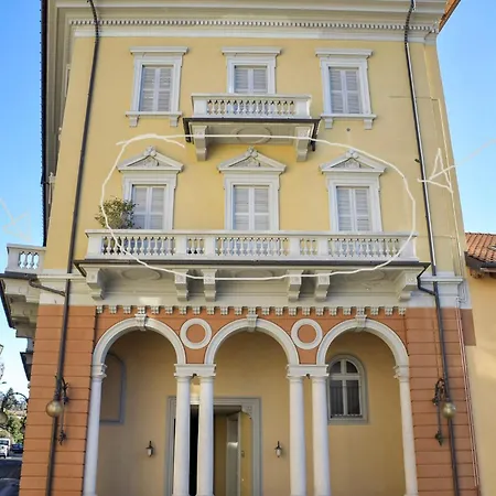 Palazzo Bertazzi * ורבאניה