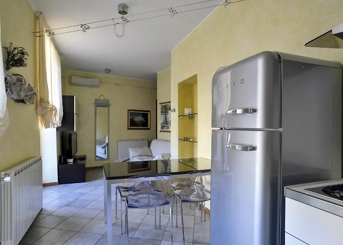 Palazzo Bertazzi アパート ヴェルバーニア